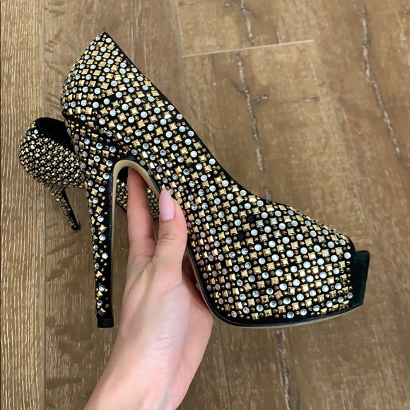 Pumps - Picture 4 of 5